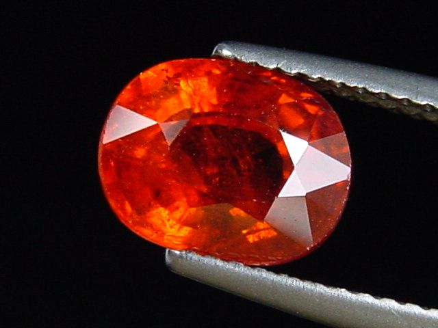 Spessartite Garnet 3,23 Ct. oval