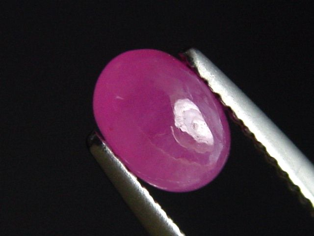 Ruby 1,63 Ct. natural color cabochon Tanzania