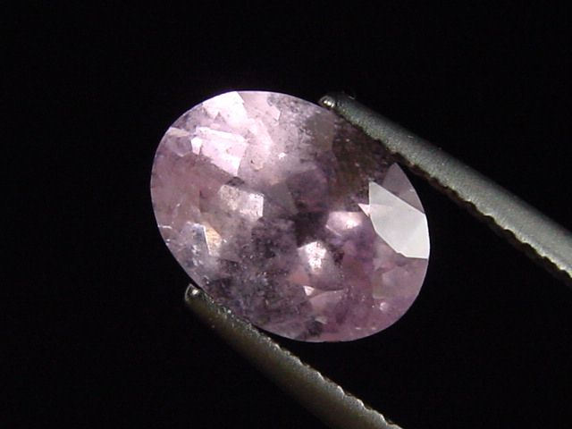 Morganite 2,43 Ct. oval Brazil