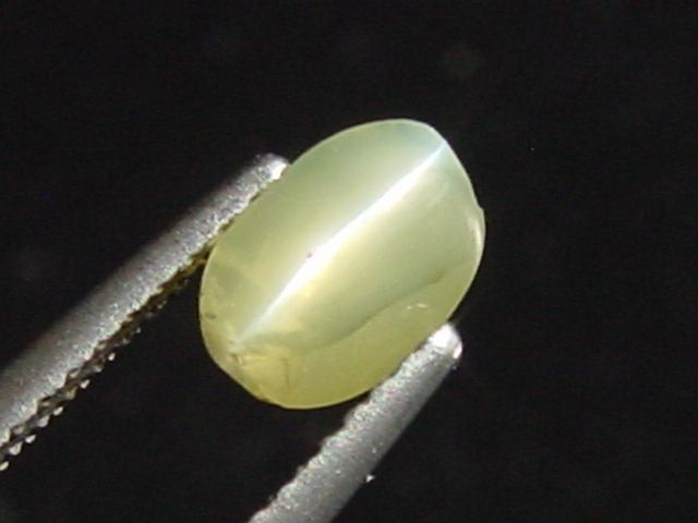 Chrysoberyll Katzenauge 1,02 Ct. Oval Cabochon B-Qualität