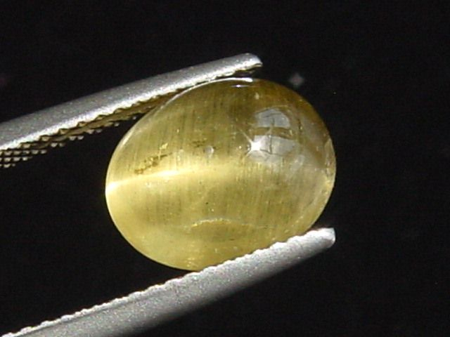 Goldberyll Katzenauge 2,67 Ct. Oval Cabochon - Minas Gerais, Brasilien