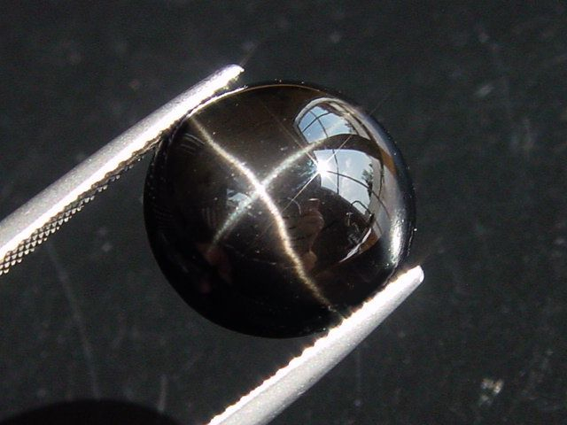 Sterndiopsid / Stern Diopsid 11,17 Ct. feiner Stern Rund Cabochon