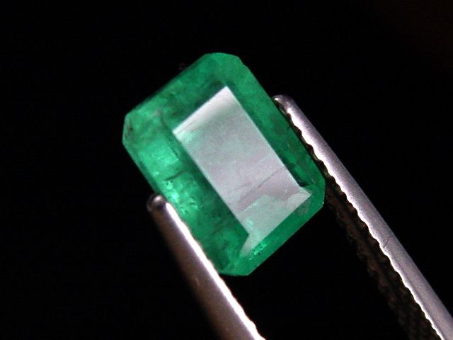 Emerald 1,70 Ct. fine green octagon