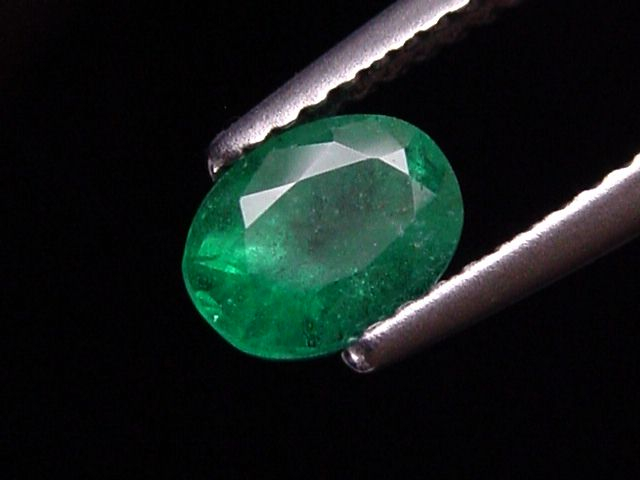 Emerald 0,73 Ct. fine green oval