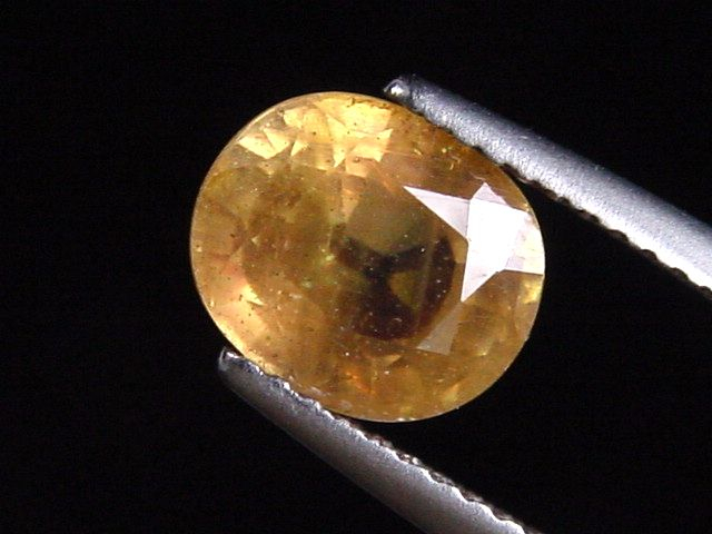 Titanit / Sphen 3,17 Ct. Oval - Minas Gerais, Brasilien