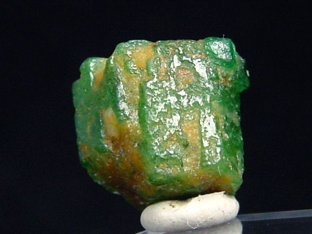 Emerald crystal 10 mm fine green - Muzo, Colombia