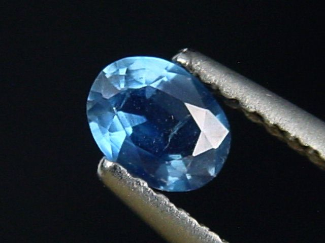 Blauer Saphir 0,41 Ct. Oval 5 x 4 mm Sri Lanka