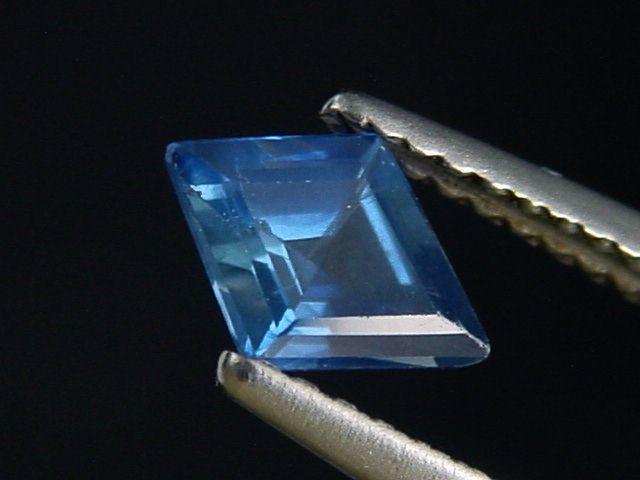 Blue Sapphire 0,72 Ct. collector cut