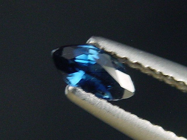 Blauer Saphir 0,26 Ct. Navette 6 x 3 mm Sri Lanka