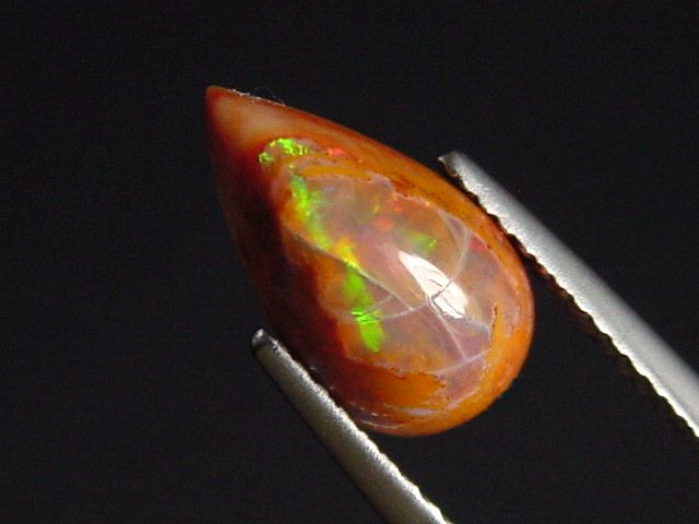 Fire Opal 1,91 Ct. cabochon