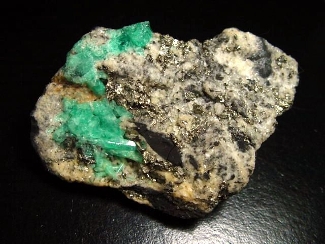 Emerald specimen 83 mm - Muzo, Colombia