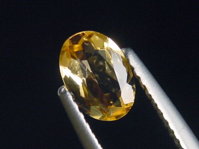 Imperialtopas / Imperial Topas 0,69 Ct. Oval 7 x 4,5 mm Brasilien