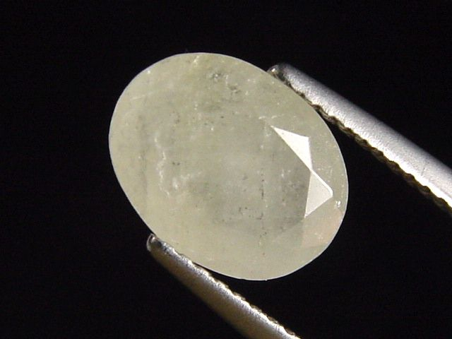 Datolith 2,87 Ct. Oval facettiert - Charcas, Mexiko B-Qualität