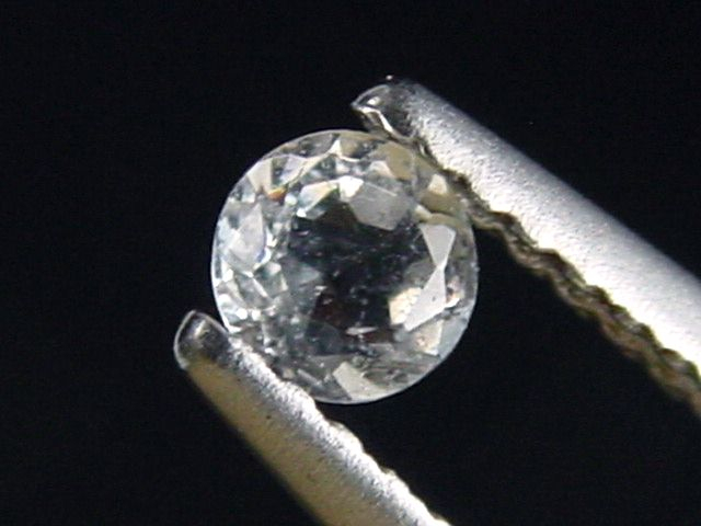 Analcim 0,14 Ct. 3 mm Rund geschliffen - Victoria, Australien