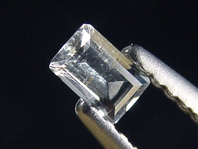 Analcim 0,13 Ct. 4 mm Baguette geschliffen - Victoria, Australien