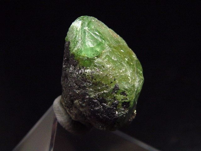 Tsavorite garnet specimen 23 mm - Tsavo national parc, Kenya