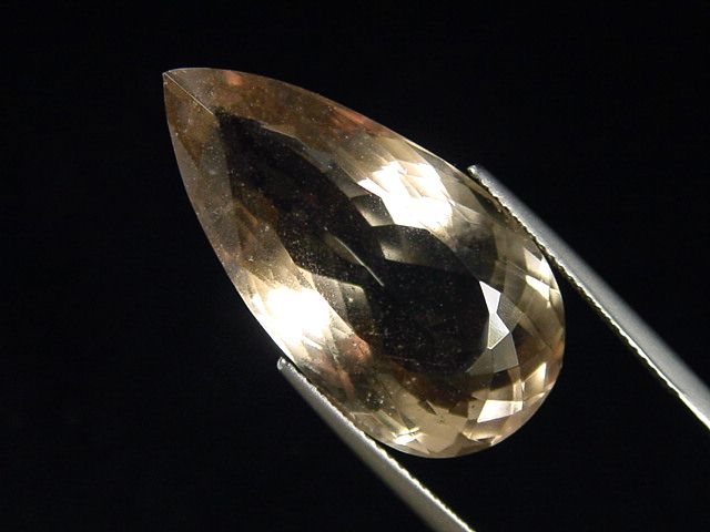 Rauchquarz 28,94 Ct. Tropfen Präzisionsschliff - Galenstock, Schweiz