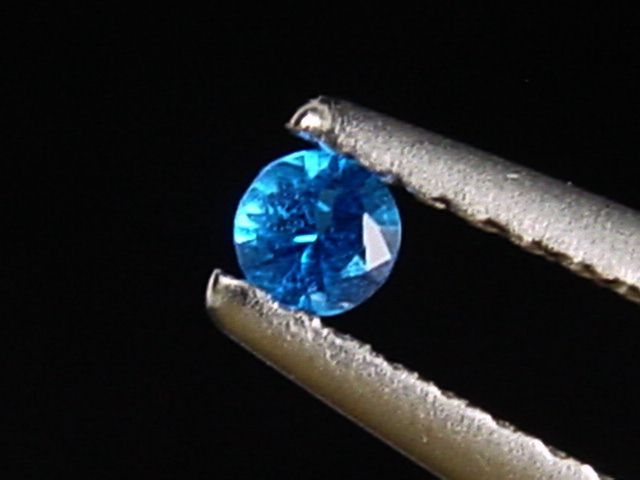 Hauyne / Hauynite 0,05 Ct. 2,5 mm round - Ettringen, Eifel, Germany