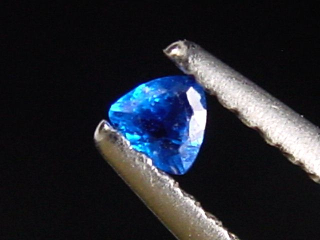 Hauyne / Hauynite 0,06 Ct. 2,5 mm trillion - Ettringen, Eifel, Germany