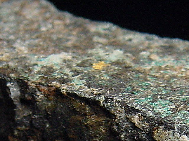 Gold with Atacamite specimen 50 mm - Chile