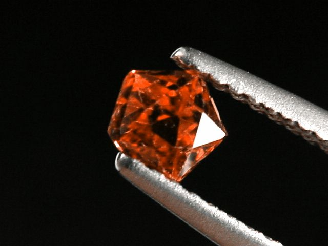 Spinell 0,60 Ct. Sammlerschliff seltene Padparadscha Farbe Sri Lanka