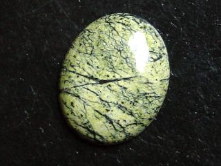 Nephrit Jade in Serpentinit 24,00 Ct. Cabochon Kanada