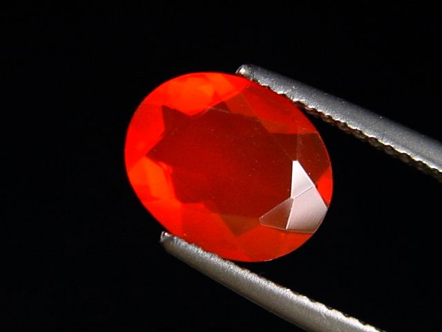 Feueropal 1,42 Ct. Oval 10 x 8 mm Mexiko