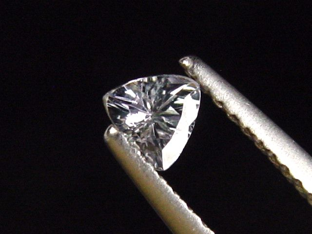 Zoisite 0,28 Ct. rare unheated color - Merelani, Tanzania