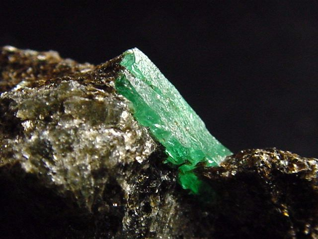 Emerald crystal specimen 45 mm - Habachtal, Austria