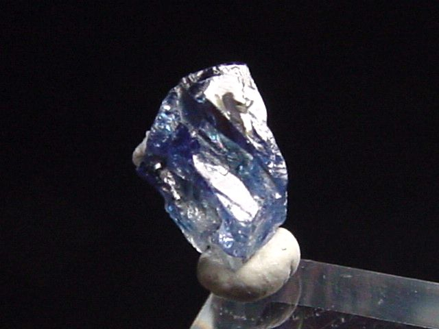 Benitoite crystal 6 mm - San Benito Co., California, USA