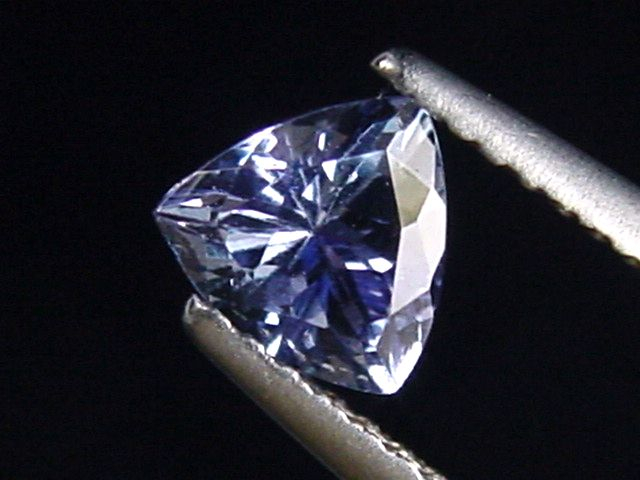 Tansanit 0,76 Ct. Trillion 6 x 5,5 mm - feines Blauviolett