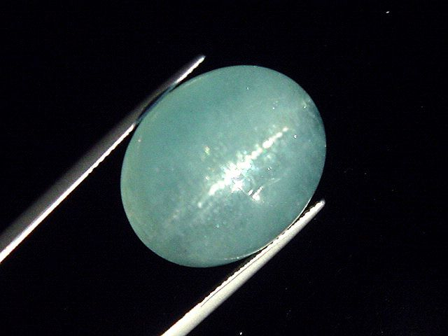 Aquamarin Katzenauge 37,84 Ct. - Oval Cabochon Brasilien