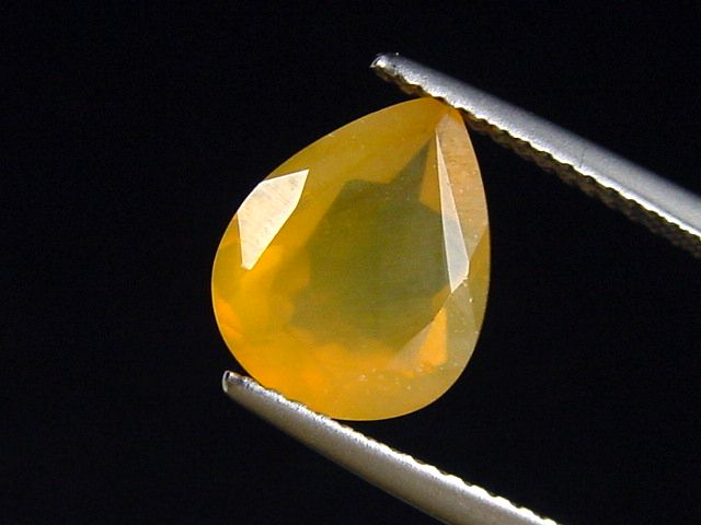 Feueropal 2,16 Ct. Tropfen 11 x 9 mm Mexiko