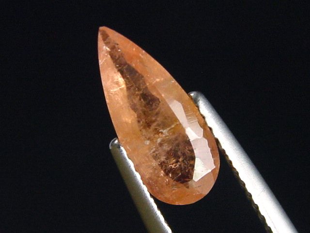 Eosphorite 1,28 Ct. faceted pear - Linopolis, Brazil