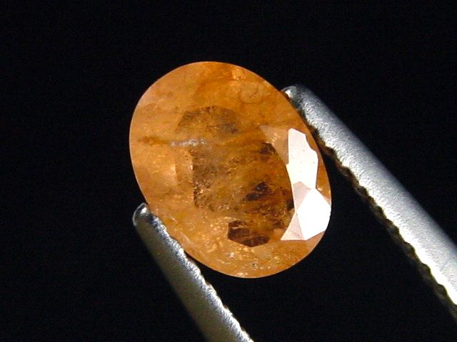 Eosphorit 0,88 Ct. facettiert Oval - Linopolis, Brasilien