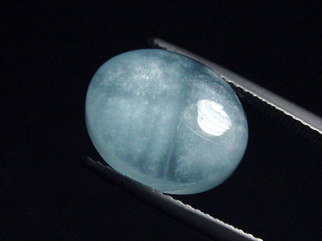 Aquamarin 9,02 Ct. 14 x 11 mm Oval Cabochon