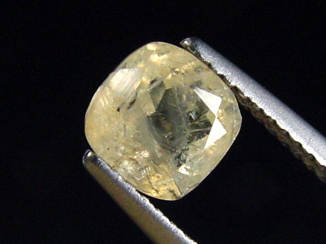 Leucit 1,42 Ct. Kissenschliff facettiert - Vesuv, Neapel, Italien