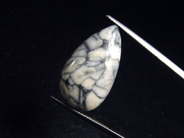 Magnesite 19,79 Ct. cabochon cut - Hohentauern, Austria