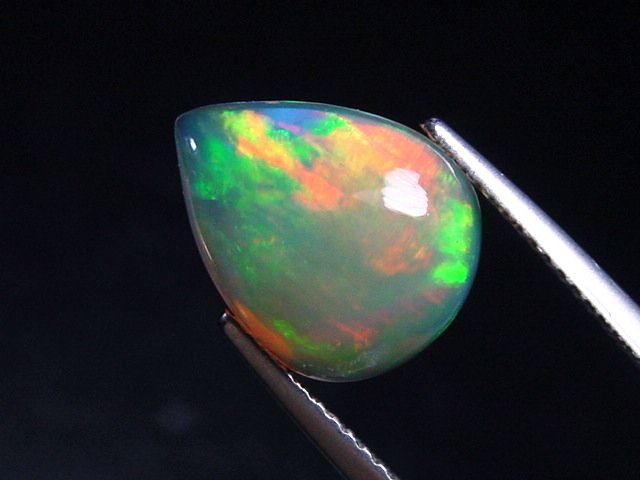 Opal 2,61 Ct. finest quality - pear cabochon