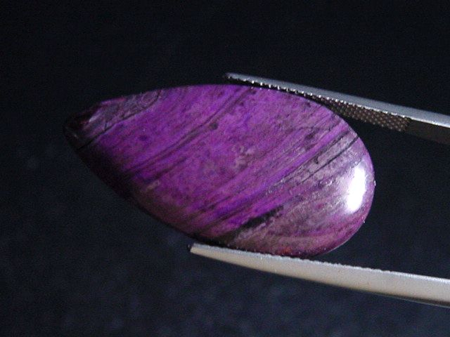 Sugilite 15,79 Ct. cabochon - Wessels mine, Kuruman, Southafrica