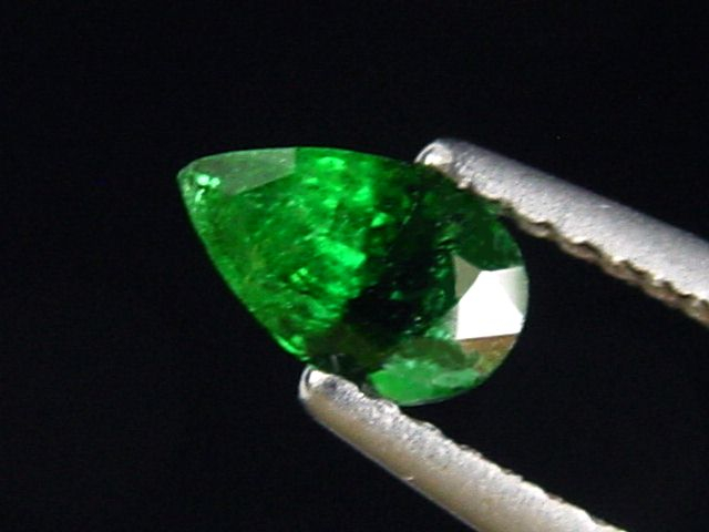 Tsavorite Garnet 0,49 Ct. top color pear