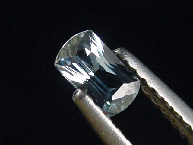 Saphir stahlblau 0,34 Ct. Naturfarbe Baguette Tansania
