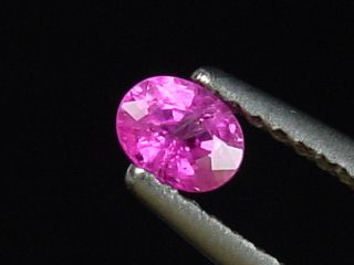 Sapphire pink 0,30 Ct. oval 4,5 x 3,5 mm Sri Lanka