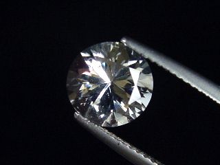 Petalite 2,07 Ct. fine round - Minas Gerais, Brazil