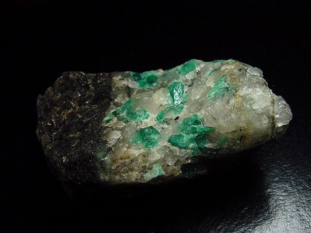 Emerald specimen 70 mm rich - Haramosh mtns., Gilgit, Pak.