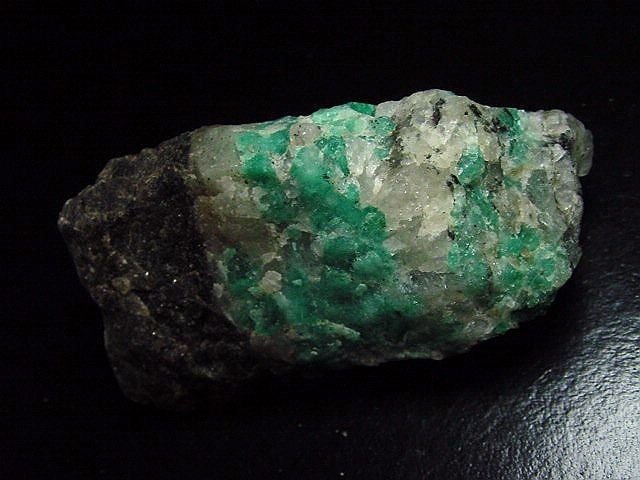 Emerald specimen 70 mm rich - Haramosh mtns., Gilgit, Pak.