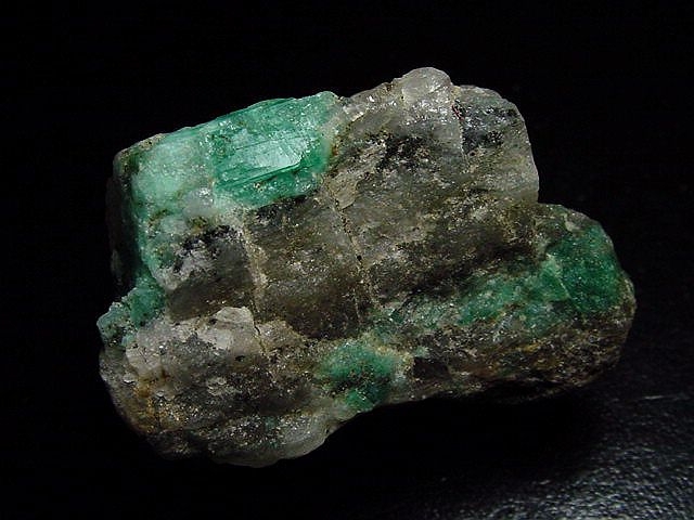 Emerald specimen 45 mm rich - Haramosh mtns., Gilgit, Pak.