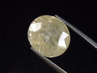 Richterite 8,09 Ct. oval faceted rare - Zagi mtns, Pak.