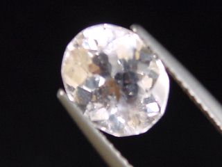 Spodumen 3,00 Ct. Oval 9,5 x 8 mm