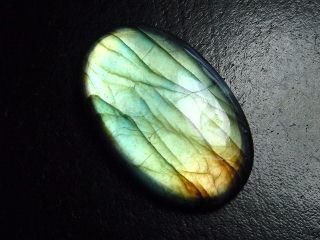 Labradorit 83,23 Ct. Oval Cabochon 45 x 29 mm Australien